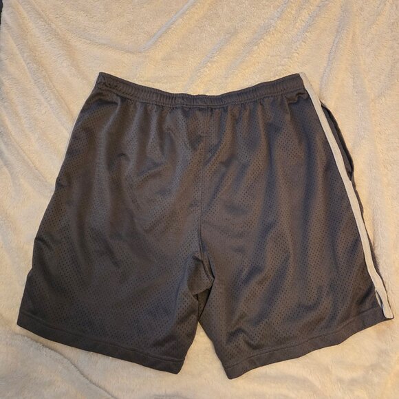 Men's Athletic Works Basketball Shorts - Picture 2 of 4